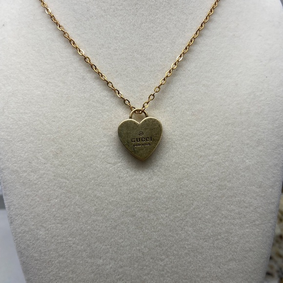 Gold Gucci Heart Zipper Pull Necklace - Picture 2 of 4